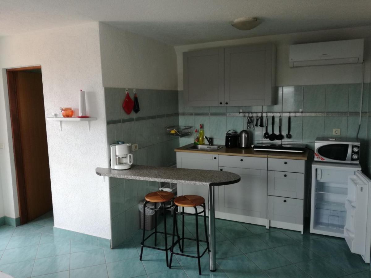 Apartman Jasmina พูลา ภายนอก รูปภาพ